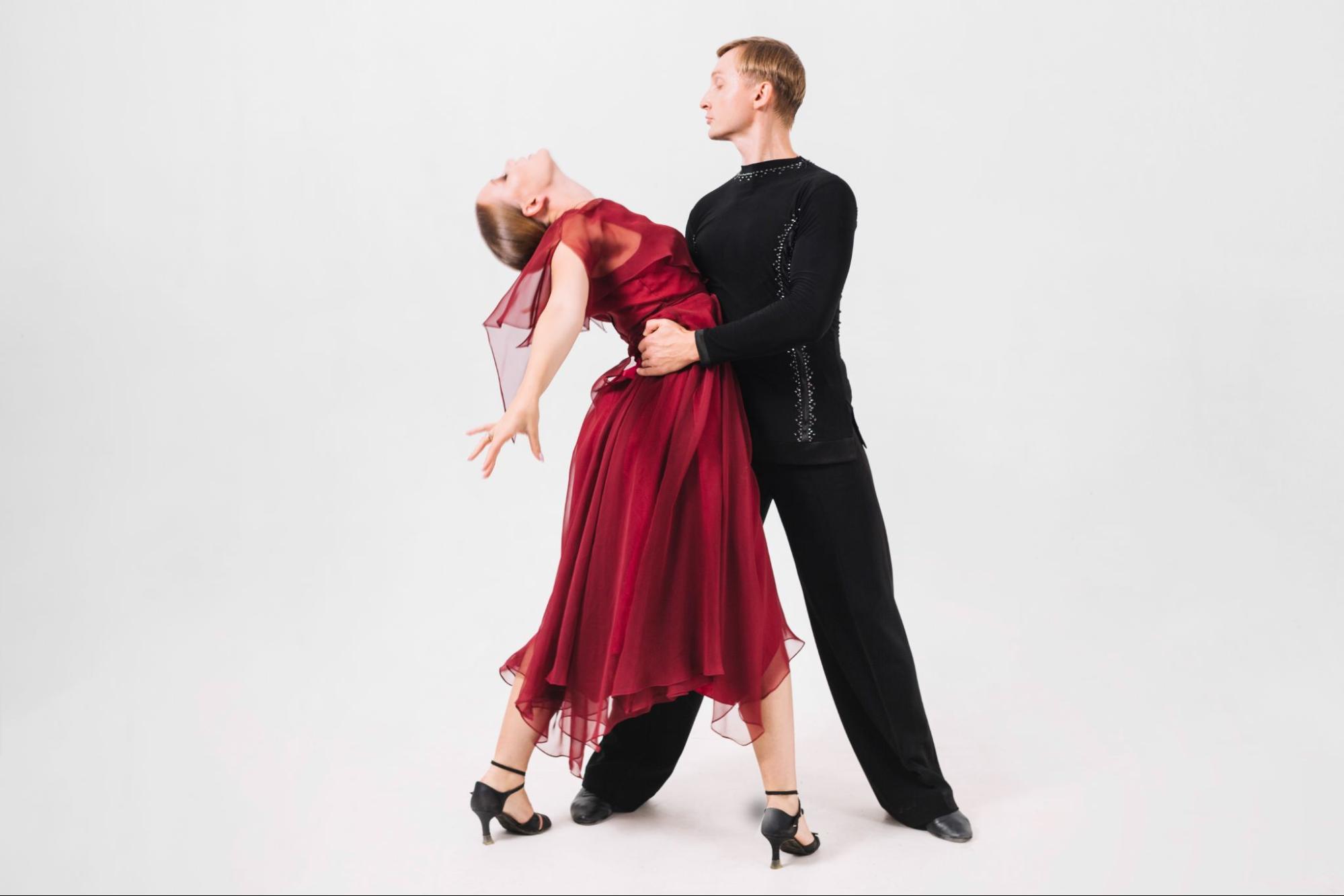Beginner Salsa partner class at RF Dance
