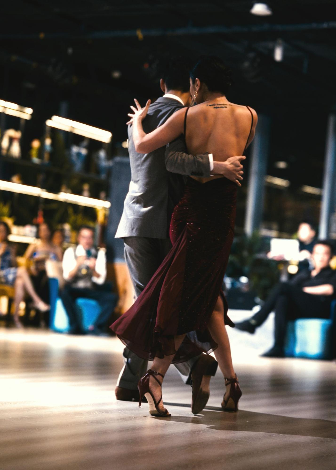 Partners dancing Salsa at RF Dance